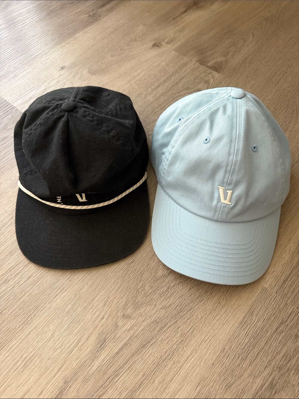Vuori Pair of Casual Baseball Caps in Black and Light Blue